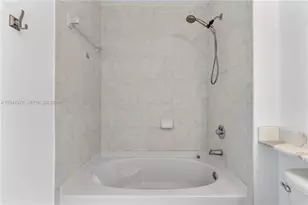 234 NE 3rd St, Miami, FL 33132 - Photo 11