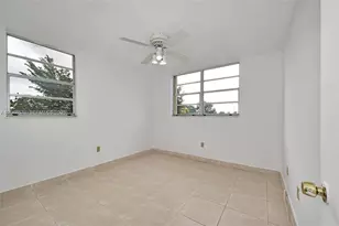5050 NW 7th St, Miami, FL 33126 - Photo 15