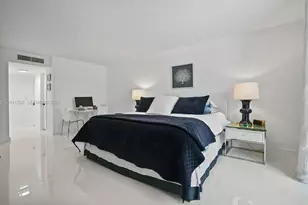6423 Collins Ave, Miami Beach, FL 33141 - Photo 15