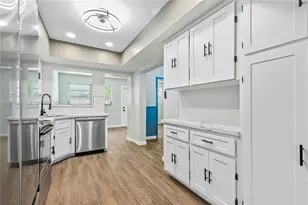 230 NW 55th St, Oakland Park, FL 33309 - Photo 37