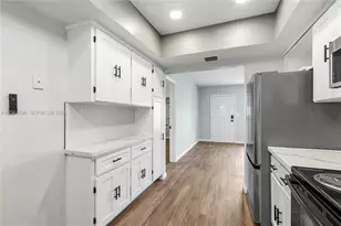 230 NW 55th St, Oakland Park, FL 33309 - Photo 17