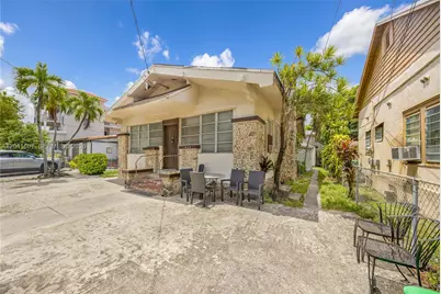 1468 SW 2nd St, Miami, FL 33135 - Photo 3