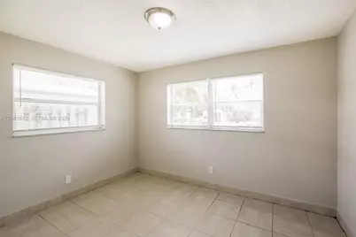 3333 NW 32nd Ct, Lauderdale Lakes, FL 33309 - Photo 15