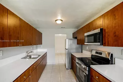 3333 NW 32nd Ct, Lauderdale Lakes, FL 33309 - Photo 7