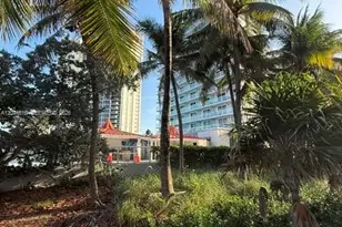 19201 Collins Ave, Sunny Isles Beach, FL 33160 - Photo 27