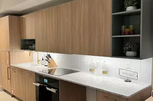 159 NE 6th St, Miami, FL 33132 - Photo 3
