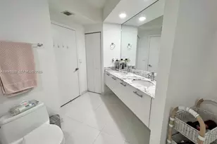 500 Brickell Ave, Miami, FL 33131 - Photo 11