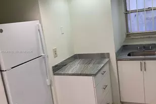 210 Fontainebleau Blvd, Miami, FL 33172 - Photo 17