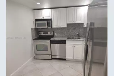 5701 Collins Ave #619, Miami Beach, FL 33140 - Photo 11