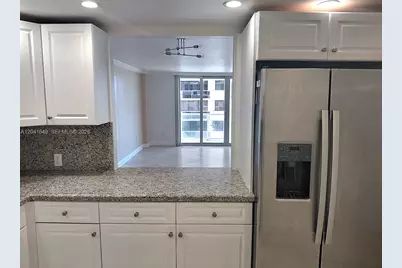 5701 Collins Ave #619, Miami Beach, FL 33140 - Photo 13