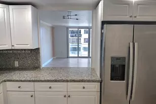 5701 Collins Ave, Miami Beach, FL 33140 - Photo 13