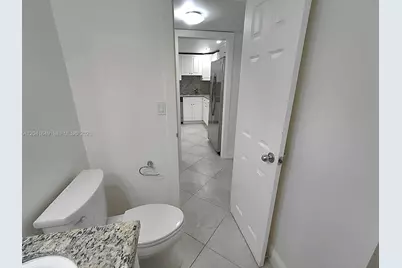 5701 Collins Ave #619, Miami Beach, FL 33140 - Photo 9