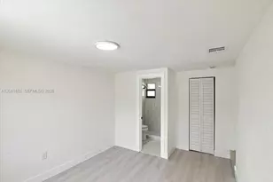 811 NW 65th St, Miami, FL 33150 - Photo 13