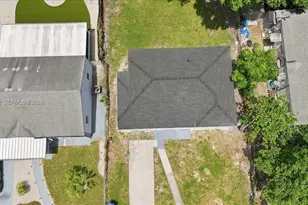 811 NW 65th St, Miami, FL 33150 - Photo 23