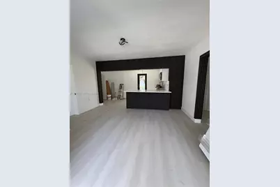 811 NW 65th St, Miami, FL 33150 - Photo 3