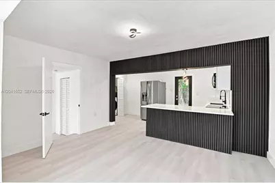 811 NW 65th St, Miami, FL 33150 - Photo 5