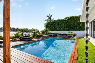 460 W Dilido Dr, Miami Beach, FL 33139 - Photo 1