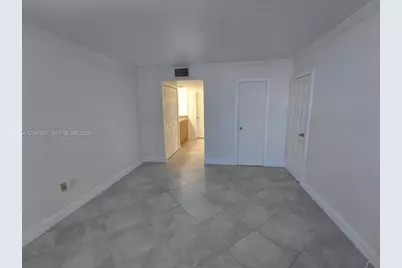 5701 Collins Ave #619, Miami Beach, FL 33140 - Photo 15