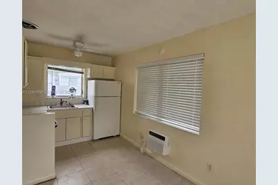 2405-2411 NE 136th Ln, North Miami Beach, FL 33181 - Photo 5