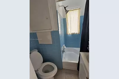 2405-2411 NE 136th Ln, North Miami Beach, FL 33181 - Photo 17