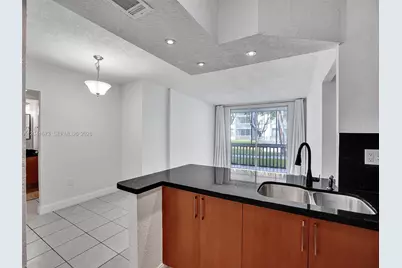 6705 NW 169th St #C112, Hialeah, FL 33015 - Photo 9