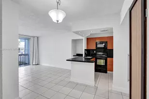 6705 NW 169th St, Hialeah, FL 33015 - Photo 11