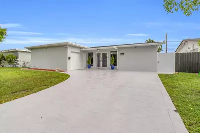 8661 NW 20th Ct, Sunrise, FL 33322 - Photo 1