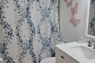2174 W 60th St, Hialeah, FL 33016 - Photo 9