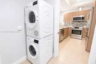619 Meridian Ave, Miami Beach, FL 33139 - Photo 9