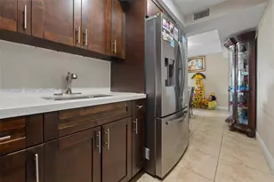 4801 NW 7th St, Miami, FL 33126 - Photo 21