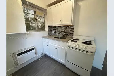 1843 Dewey St #102, Hollywood, FL 33020 - Photo 7