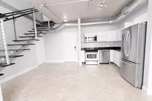 690 SW 1st Ct, Miami, FL 33130 - Photo 5