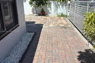 21122 NW 39th Ave, Miami Gardens, FL 33055 - Photo 7