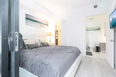 121 NE 34th St #814, Miami, FL 33137 - Photo 17