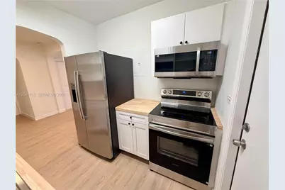255 NW 32nd St, Miami, FL 33127 - Photo 5