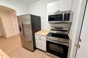 255 NW 32nd St, Miami, FL 33127 - Photo 5
