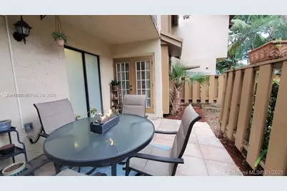 40 Wimbledon Lake Dr #216, Plantation, FL 33324 - Photo 13
