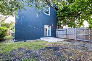 7777 NW 8th Ct, Miami, FL 33150 - Photo 23