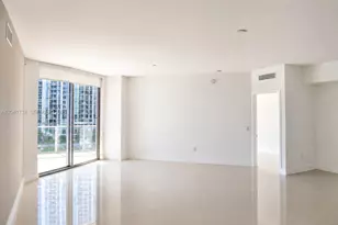 17301 Biscayne Blvd, North Miami Beach, FL 33160 - Photo 5