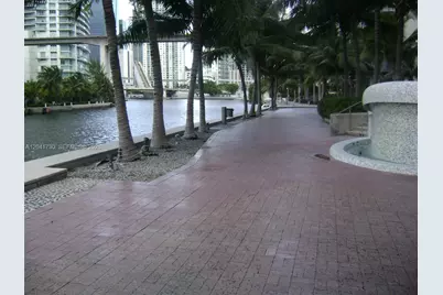 185 SW 7th St #2104, Miami, FL 33130 - Photo 9