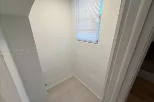 548 NW 30th St, Miami, FL 33127 - Photo 11