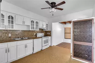 576 NW 147th St, Miami, FL 33168 - Photo 7