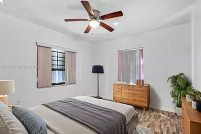 576 NW 147th St, Miami, FL 33168 - Photo 21