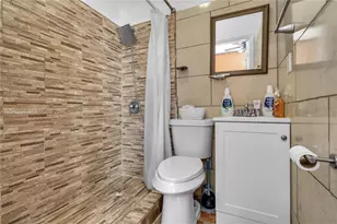 576 NW 147th St, Miami, FL 33168 - Photo 39
