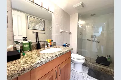 2401 Collins Ave #1009, Miami Beach, FL 33140 - Photo 13