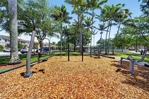 1068 SE 24th Ave, Homestead, FL 33035 - Photo 11