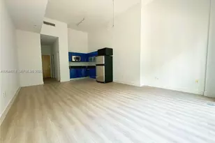253 NE 2nd St, Miami, FL 33132 - Photo 5
