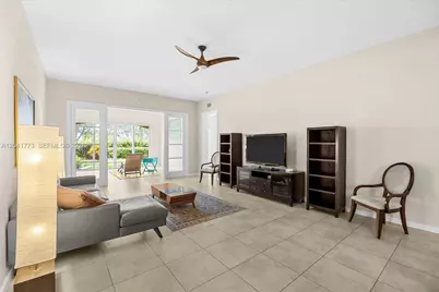 38 E Harbour Isle Dr E #104, Fort Pierce, FL 34949 - Photo 9