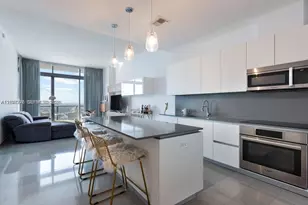 88 SW 7th St, Miami, FL 33130 - Photo 3