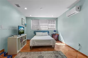 1875 Alamanda Dr, North Miami, FL 33181 - Photo 15